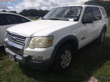 7-10243 (Cars-SUV 4D)  Seller: Gov-Pinellas County BOCC 2007 FORD EXPLORER