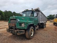 1988 Mack Dump Truck, s/n 1M2B179X9JW002075: Green