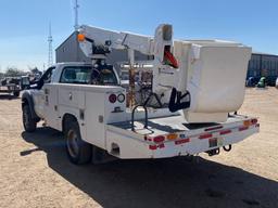 2011 Ford F450 Super Duty XL / XLT Single Axle Chassis 2D Bucket Truck