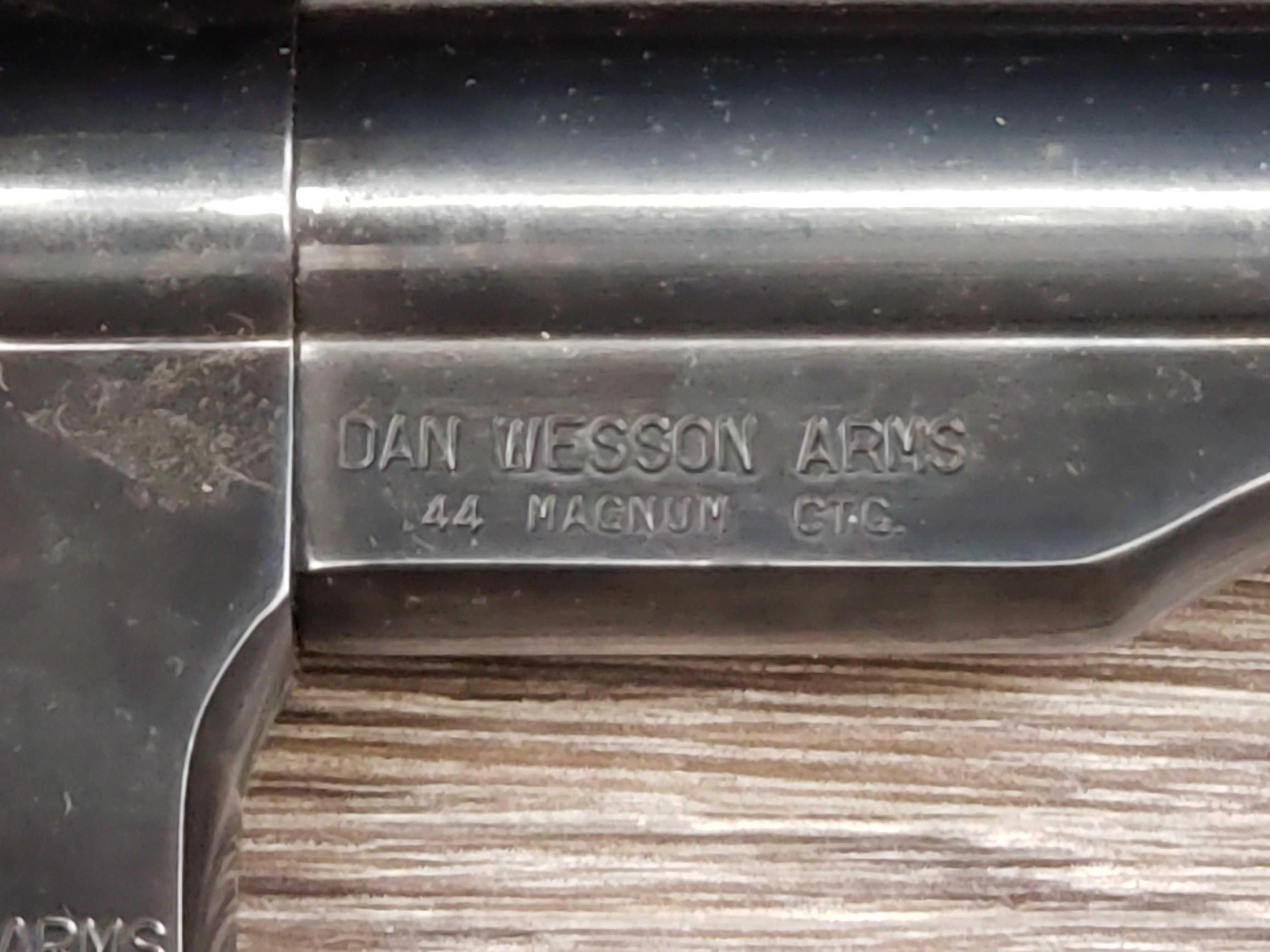 DAN WESSON ARMS MODEL 44 DA .44 MAG REVOLVER