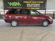 2004 Toyota Sienna Minivan