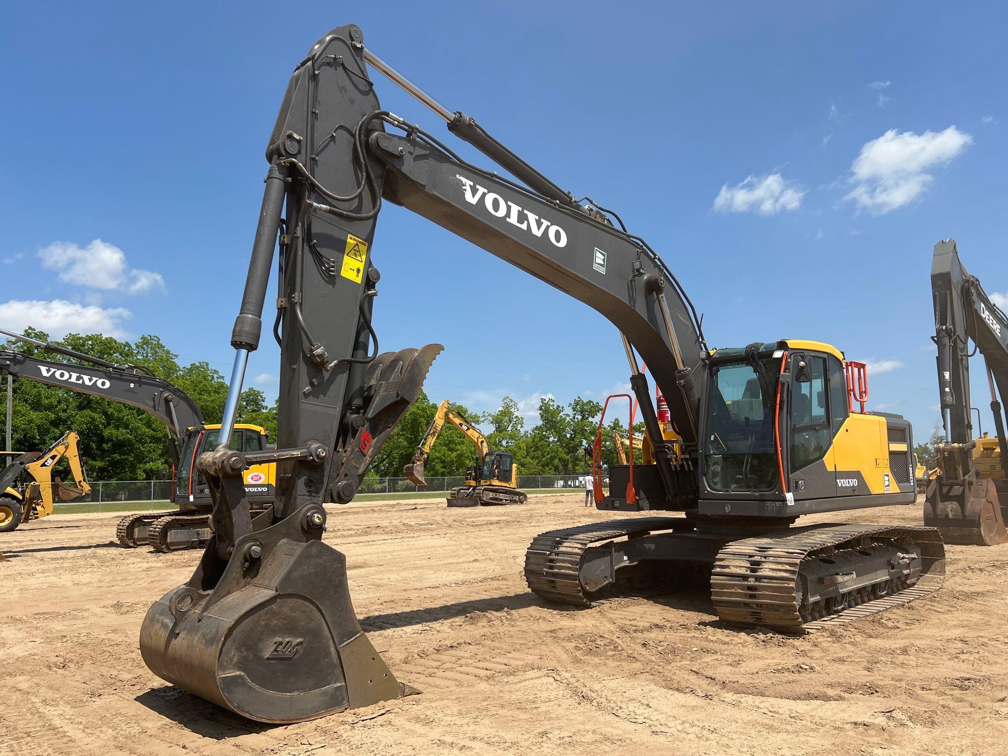 2022 VOLVO EC200EL EXCAVATOR