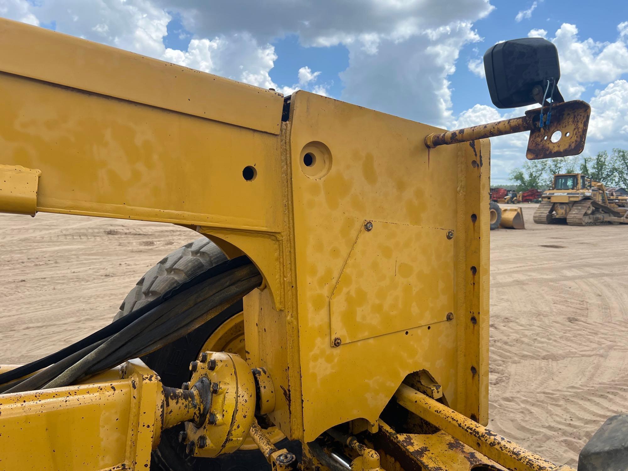 1991 JOHN DEERE 770B MOTOR GRADER