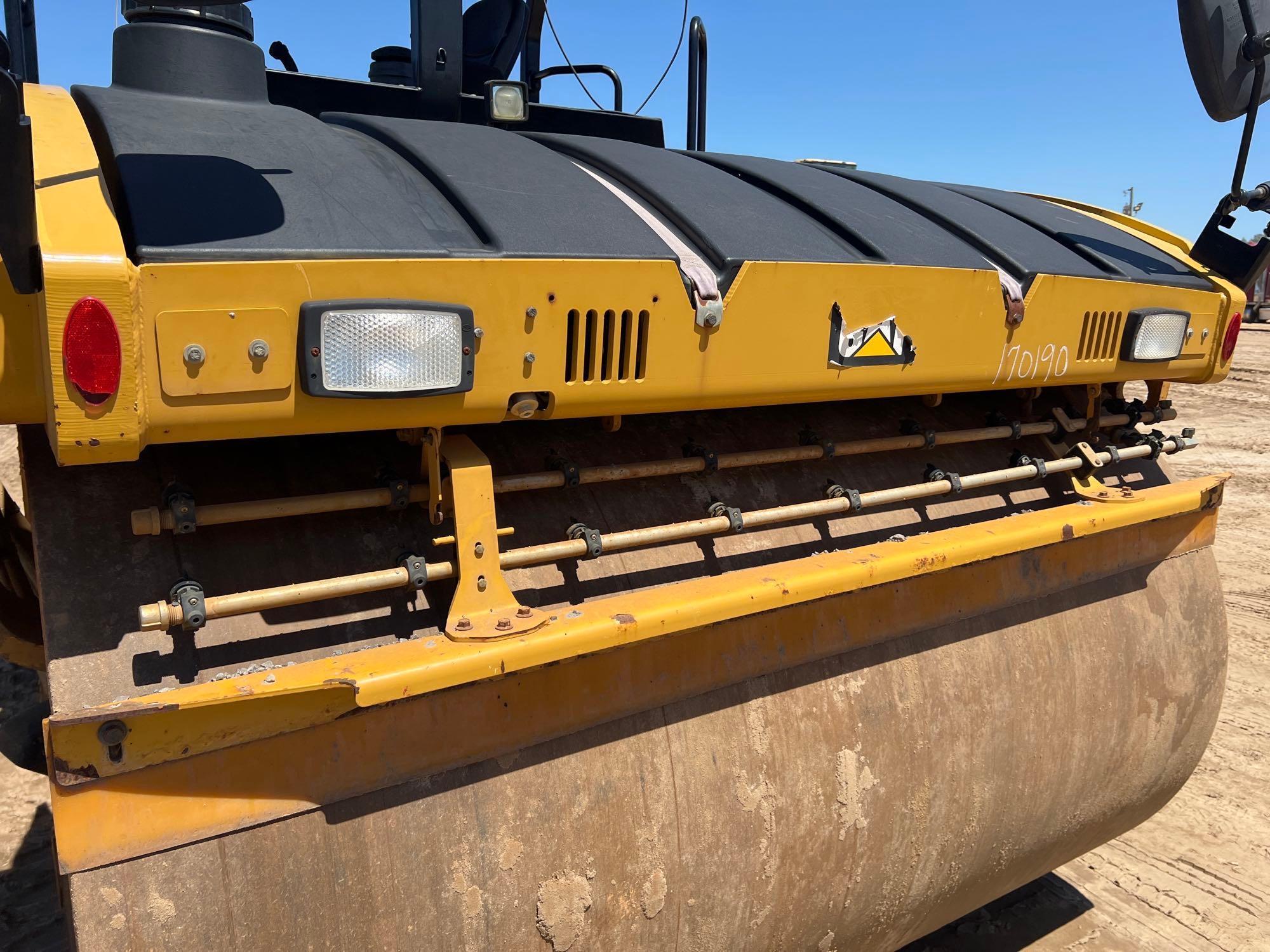 2017 CATERPILLAR CB66B DBL DRUM ROLLER