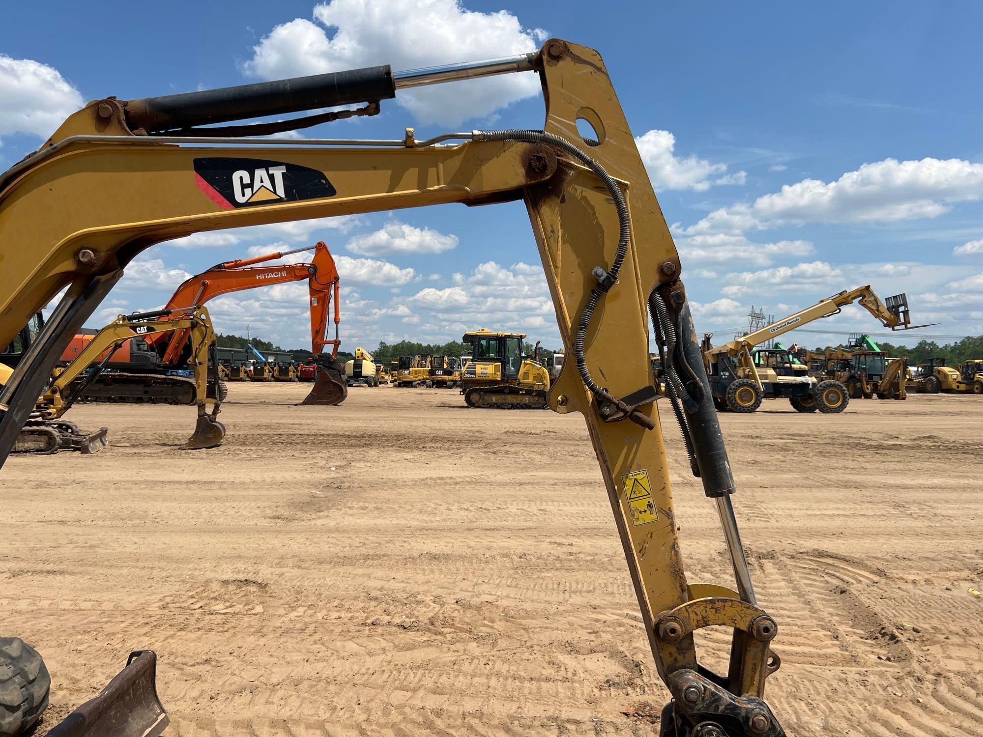 2013 CATERPILLAR 304E CR EXCAVATOR