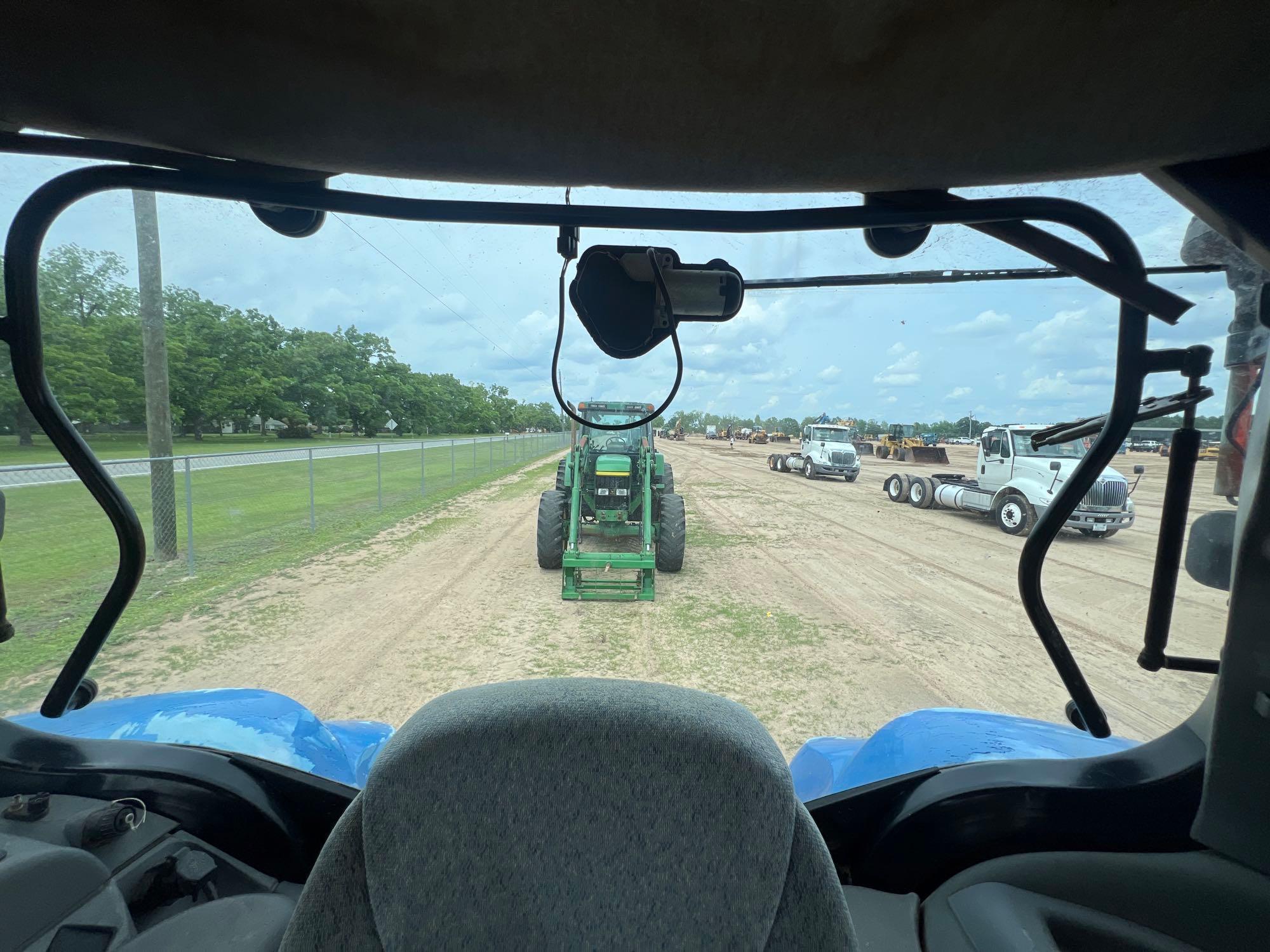 2006 NEW HOLLAND TS135A TRACTOR