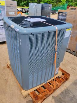 DAIKIN CONDESING UNIT