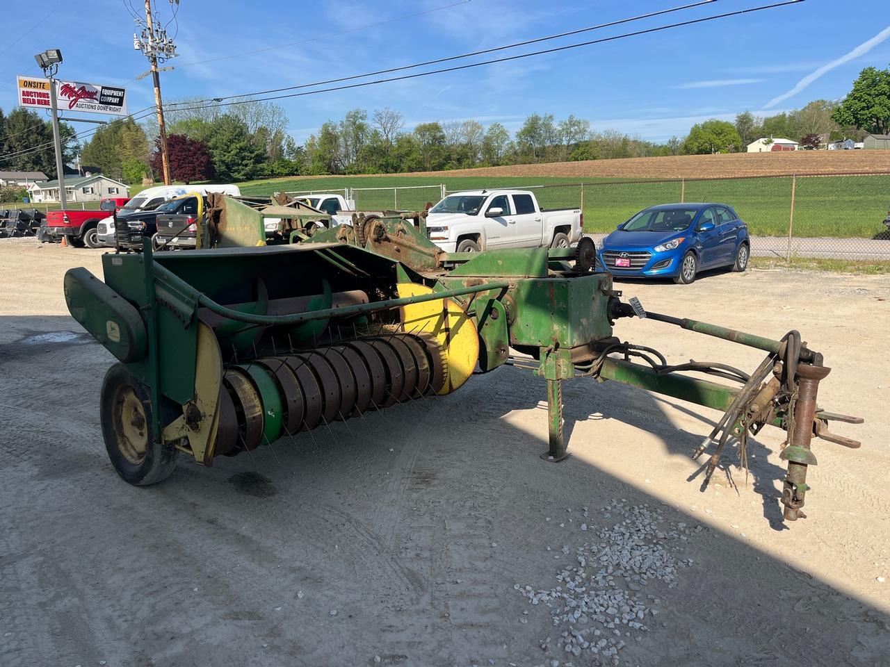 John Deere 24T Square Baler