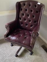 EXECUTIVE STYLE LEATHER CHAIR