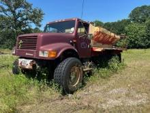 1993 INTERNATIONAL 4900 FERTILIZER TRUCK (INOPERABLE)