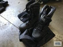 ALTIMETER COLD WEATHER BOOTS. SIZE 14.