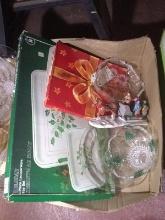 BL-Novelty Christmas Trays and Bowls