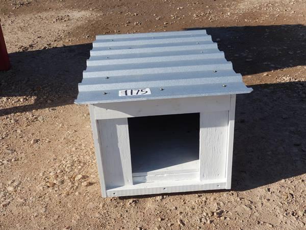 22" X 34" DOG HOUSE