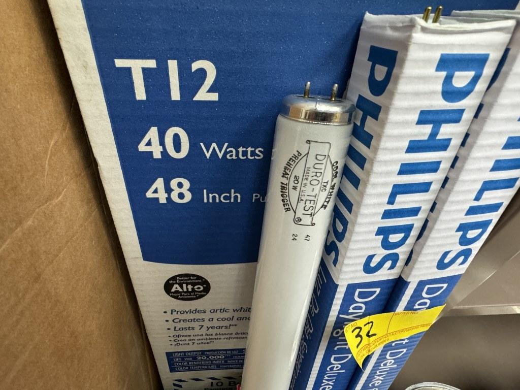 LOT CONSISTING OF VARIOUS SIZE FLUORESCENT BULBS,