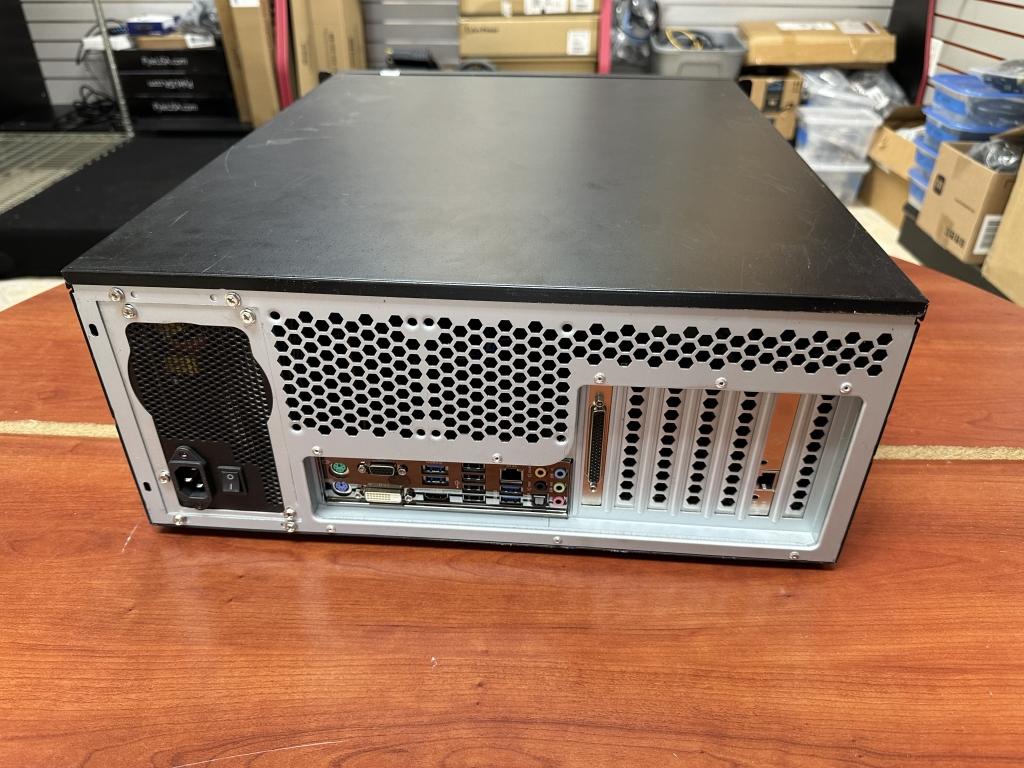 RACK MOUNT SERVER (NOT TESTED)