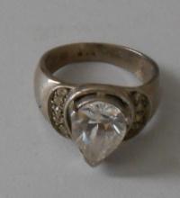 925 RING WITH CLEAR STONE