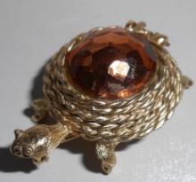 SARAH COVENTRY TURTLE COSTUME PIN