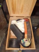 (GAR) SOLID OAK KIWI SHINE MASTER SHOE SHINE KIT, APPEARS TO BE USED BUT HAS ALL ITEMS INSIDE, WHAT