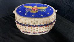 EXCLUSIVE SINGER AMERICAN EAGLE SEWING BASKET