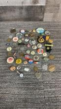 COLLECTION OF VINTAGE BUTTONS