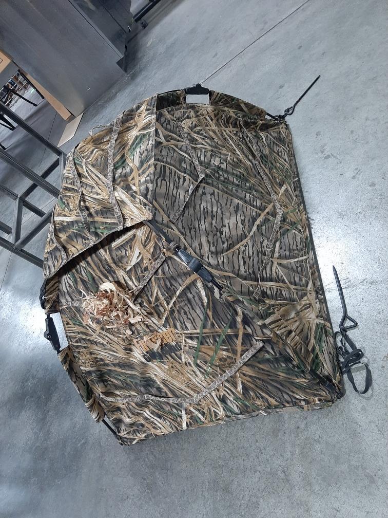 Mossy Oak Camo Hunting Pop-Up Blind, 40in x 24in x 24in, Could Be Used for Hunting Dog Hut