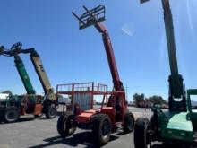 2012 JLG/SKYTRAK 8042 TELESCOPIC FORKLIFT SN:160044738 4x4, powered by diesel engine, equipped with