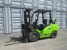 FORKLIFT FORKLIFT NEW SDC FG30L 6,500lbs forklift SN 04737S equipped with 4 cyl gasoline / LPG