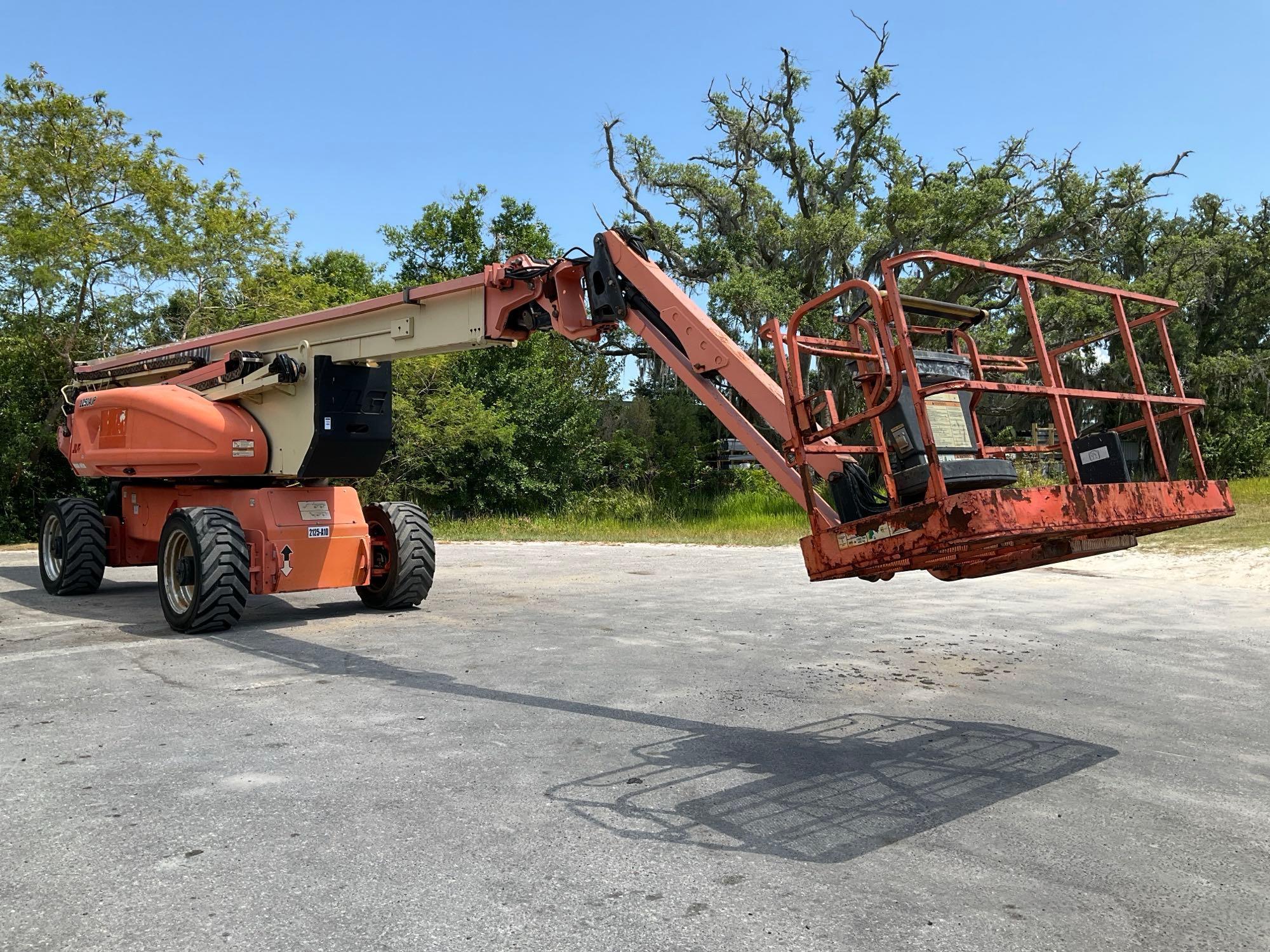 JLG QUIK STIK BOOM LIFT MODEL 1250AJP, DIESEL, MAX PLATFORM HEIGHT 125FT, RUNS & OPERATES...