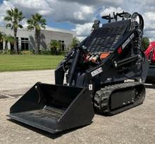 UNUSED 2024...AGROTK MINI SKID STEER LOADER MODEL AGT-KTT230, GAS POWERED, ELECTRIC START, RUBBER...