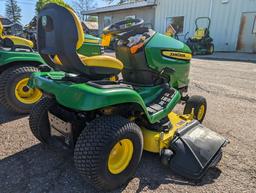 John Deere X350 Lawn Tractor