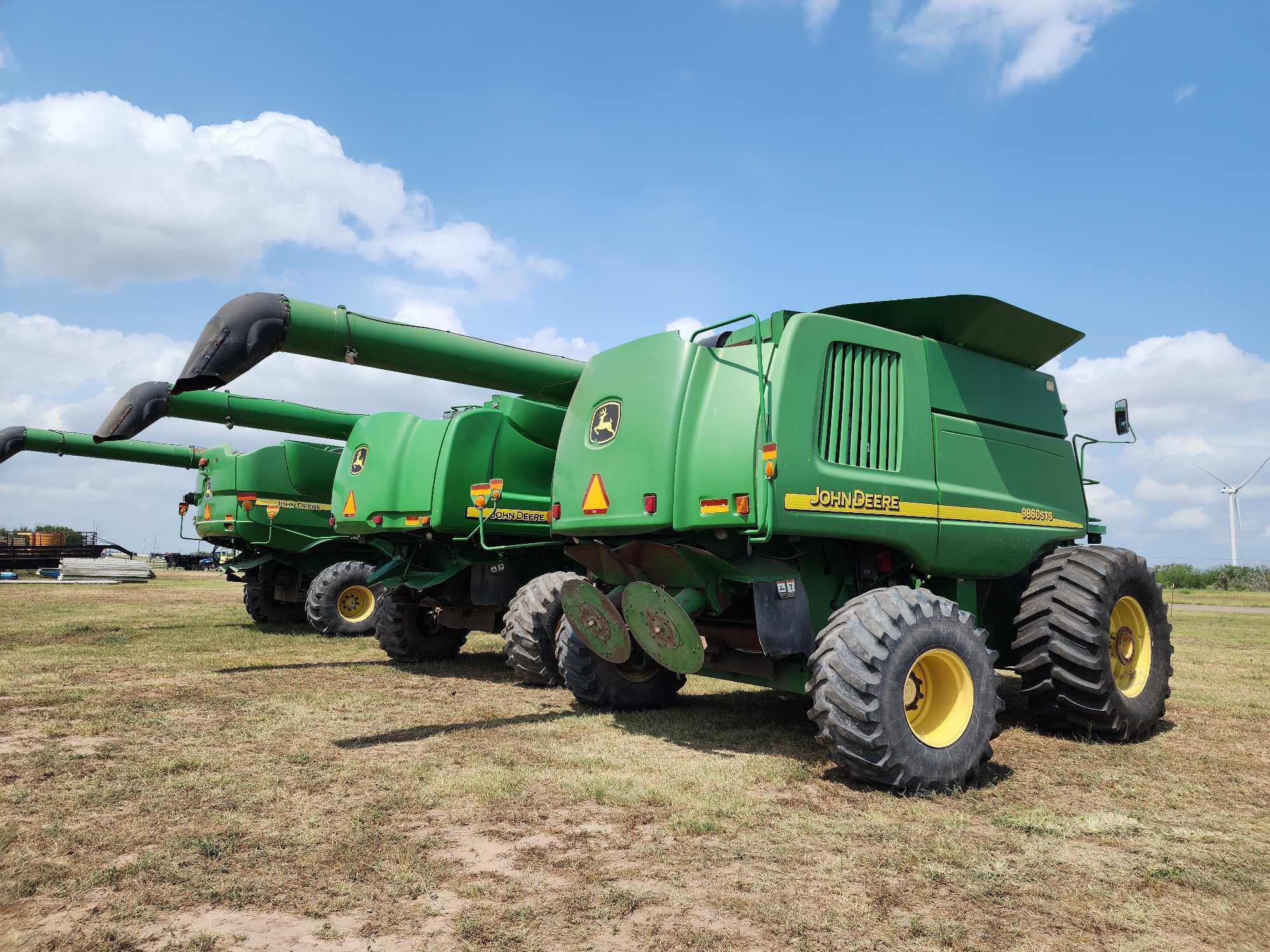 2005 John Deere 9860 STS Combine