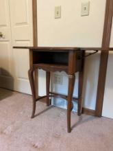 Beautiful drop lease entryway table