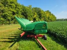 John Deere 608C Corn Head