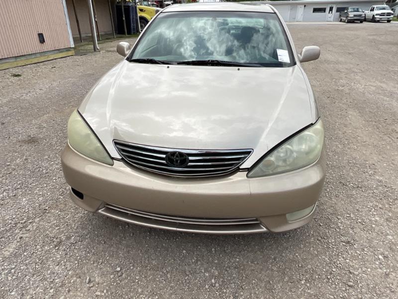 2005 Toyota Camry XLE