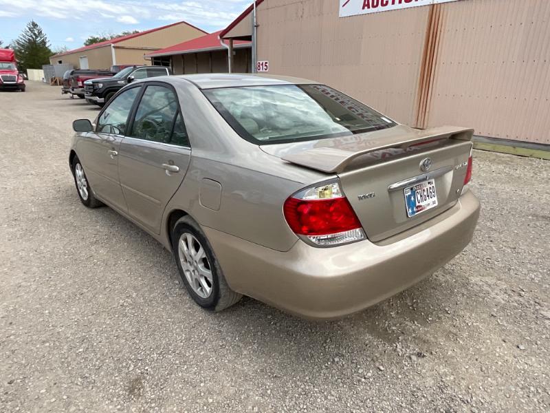 2005 Toyota Camry XLE