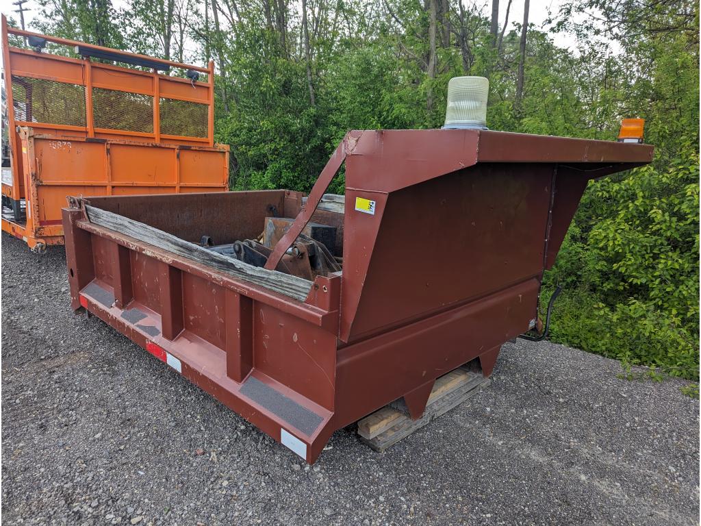 10' Dump Body with Hoist