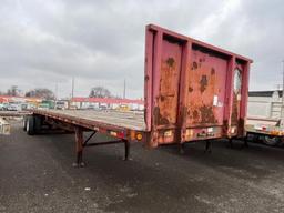 2001 Great Dane Flatbed w/ Moffett Hookup